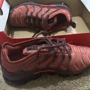 Nike VaporMax Plus Burnt Orange Size 6